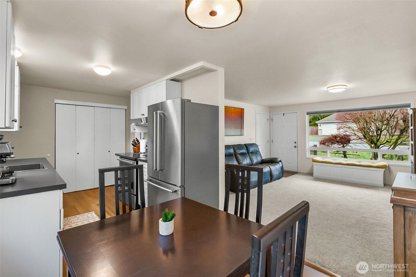 17419 Gravenstein Road , Bothell, WA 98012-9159