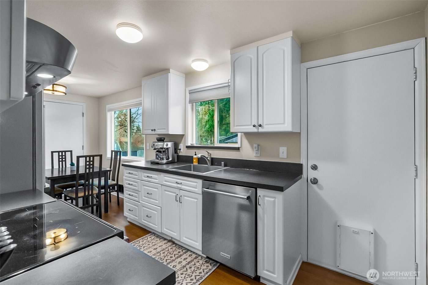 17419 Gravenstein Road , Bothell, WA 98012-9159