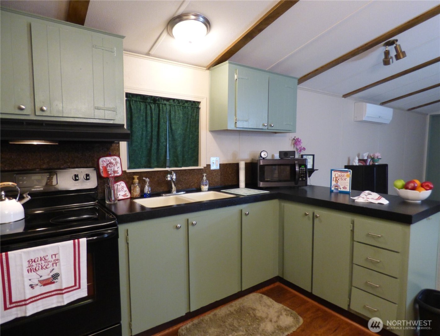 23800 SE Tiger Mountain Road #14, Issaquah, WA 98027-8368