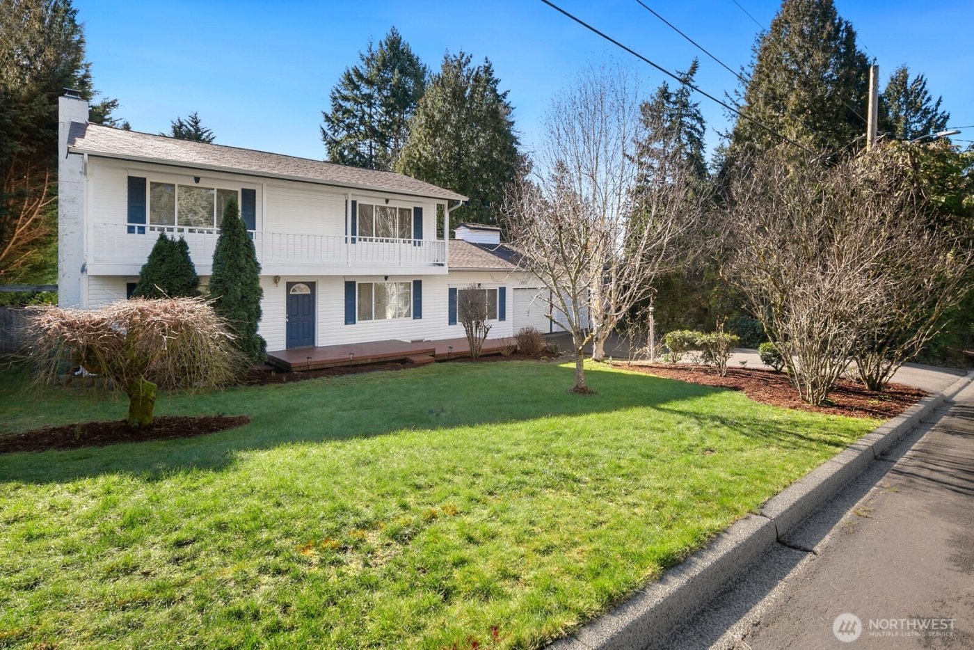 7037 NE 137th Street , Kirkland, WA 98034