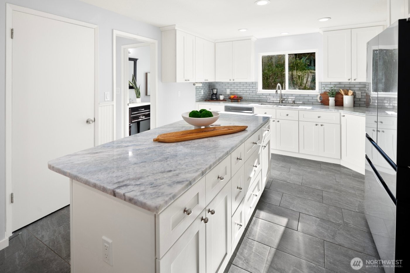 7037 NE 137th Street , Kirkland, WA 98034