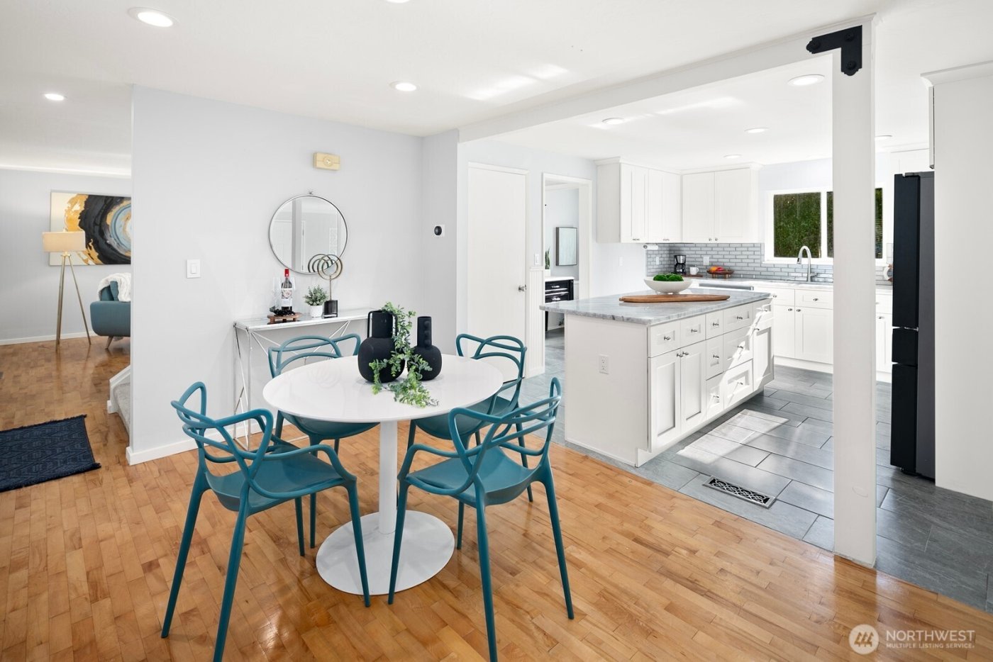 7037 NE 137th Street , Kirkland, WA 98034