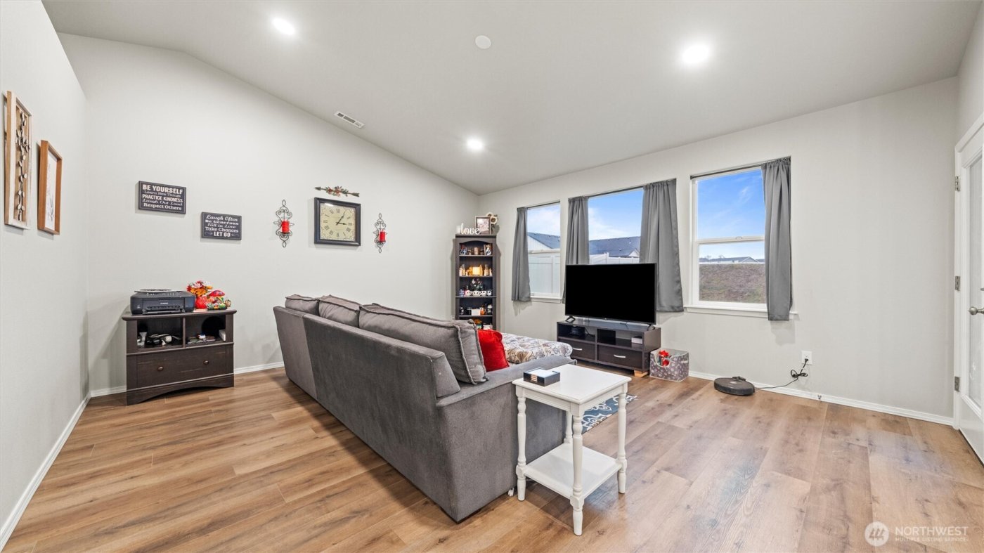 1074 Ava St , Walla Walla, WA 99362