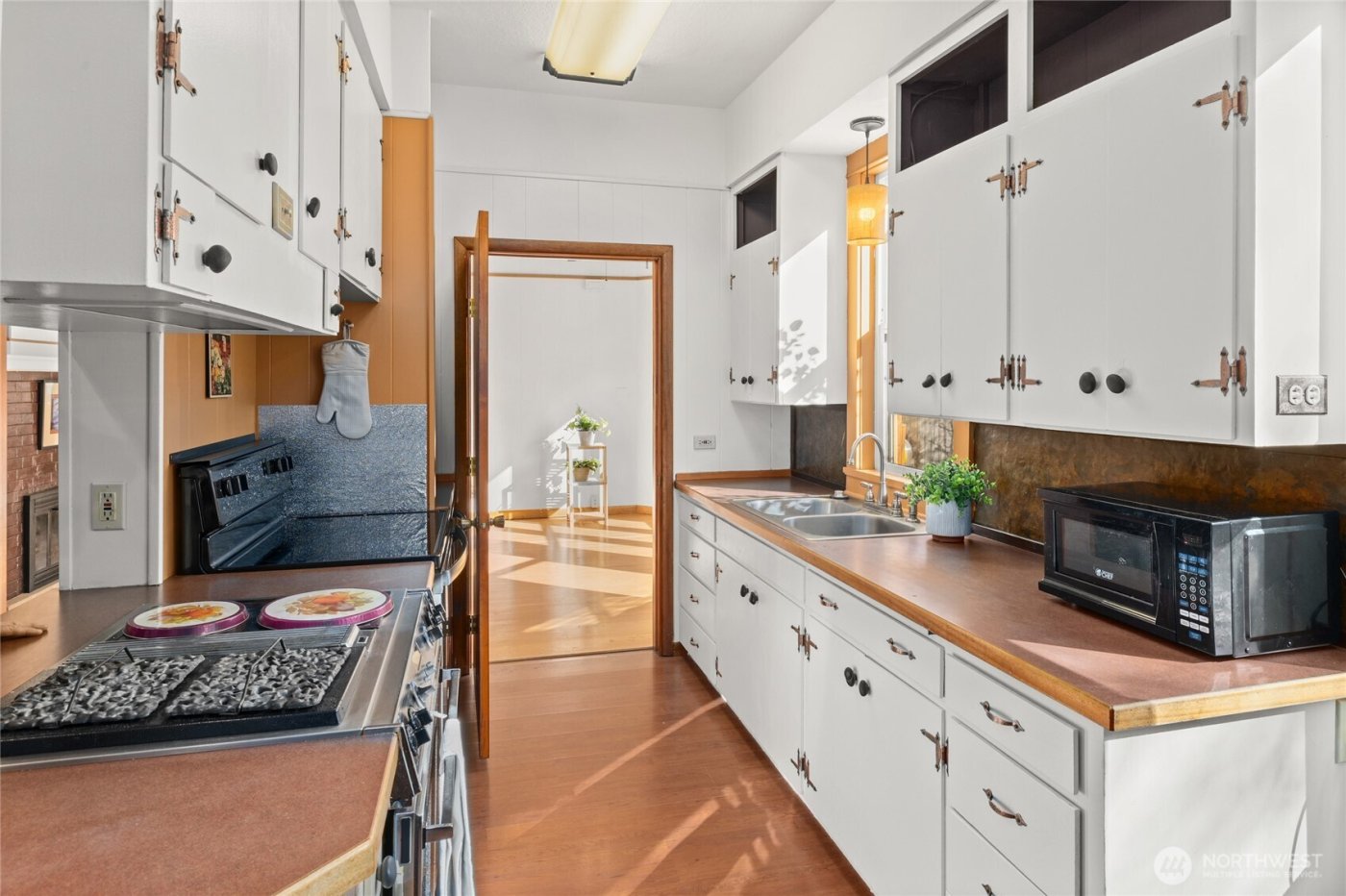 312 E Manitoba Avenue , Ellensburg, WA 98926