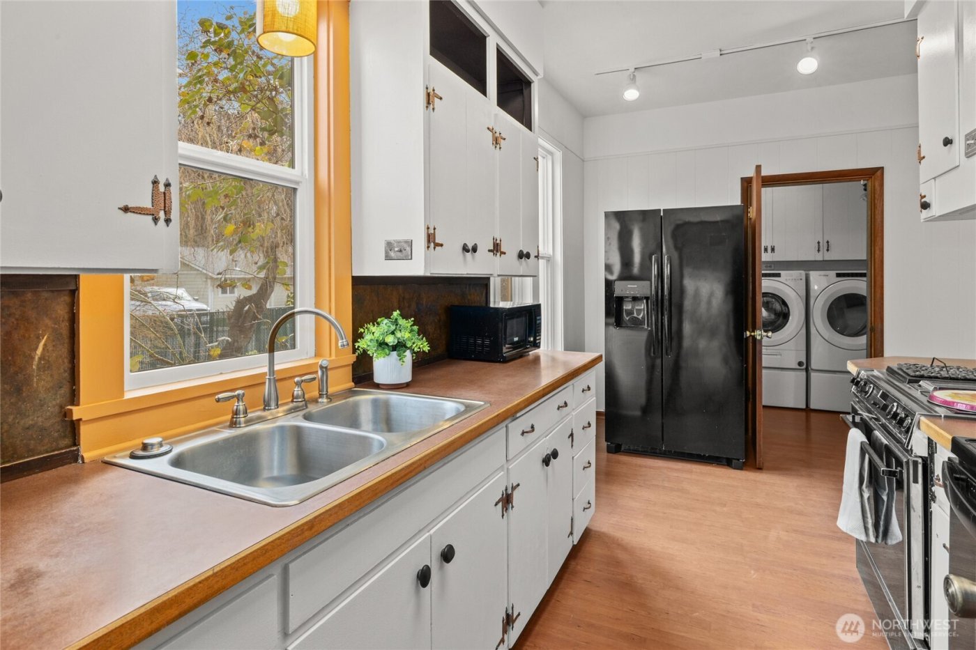 312 E Manitoba Avenue , Ellensburg, WA 98926