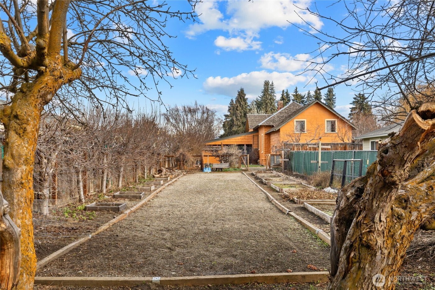 312 E Manitoba Avenue , Ellensburg, WA 98926