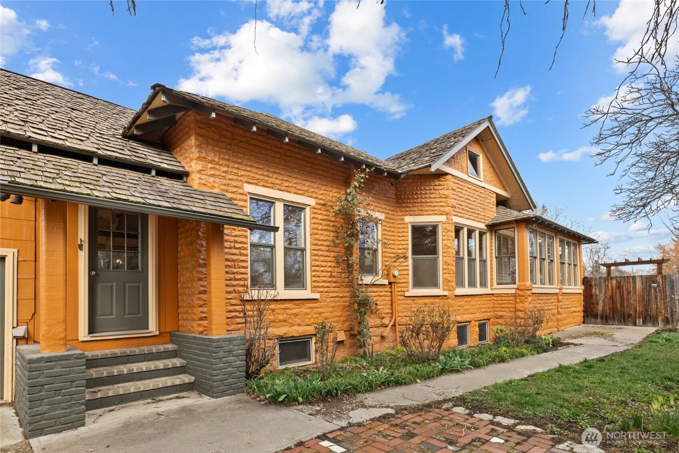 312 E Manitoba Avenue , Ellensburg, WA 98926