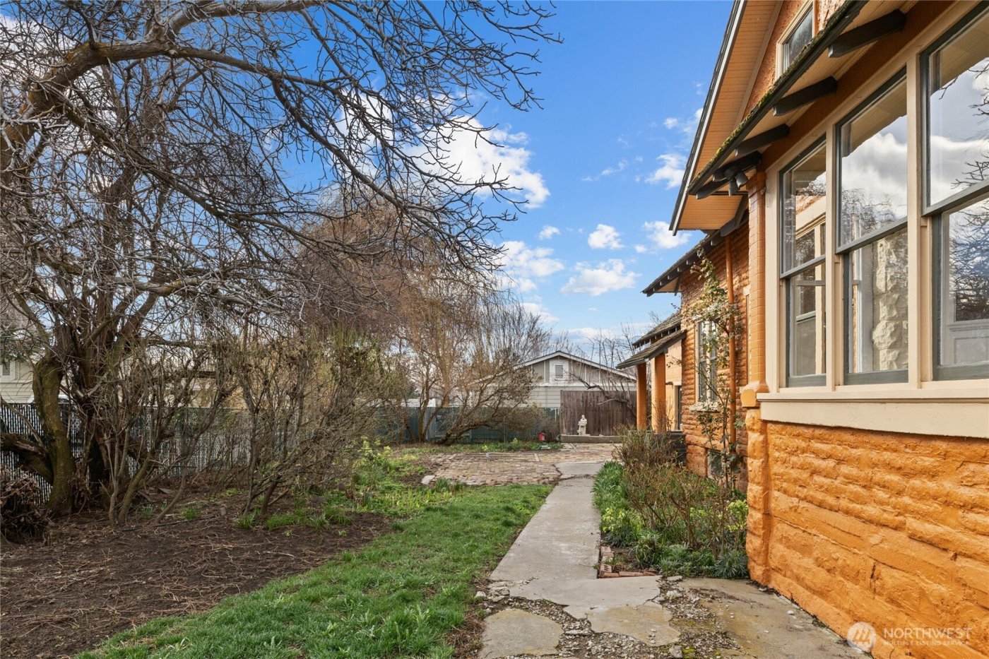 312 E Manitoba Avenue , Ellensburg, WA 98926