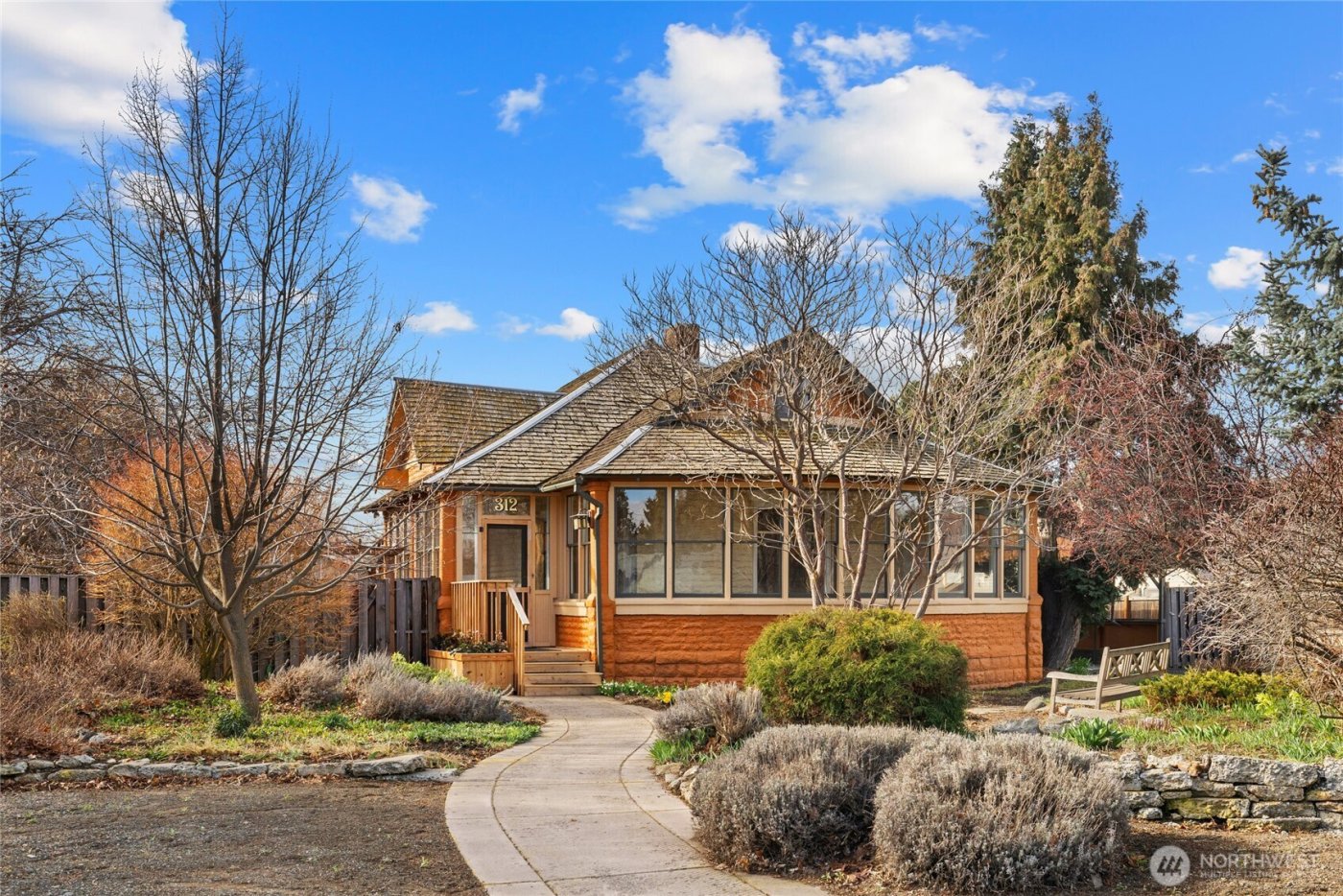 312 E Manitoba Avenue , Ellensburg, WA 98926