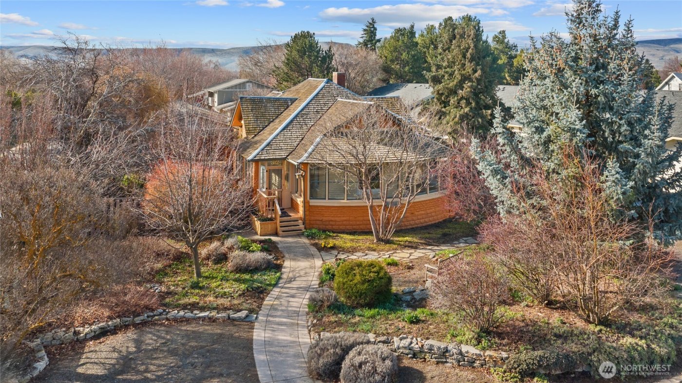 312 E Manitoba Avenue , Ellensburg, WA 98926