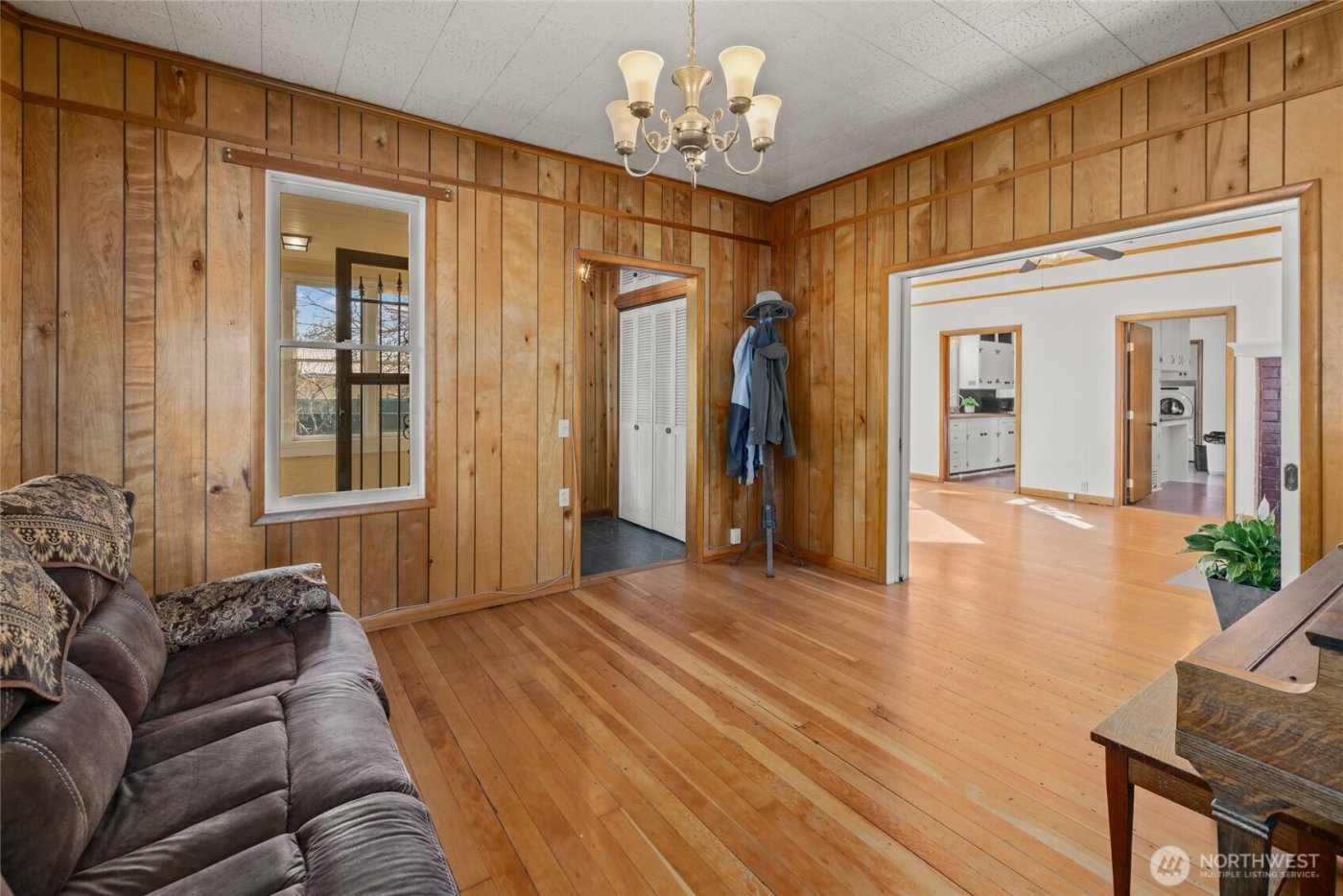 312 E Manitoba Avenue , Ellensburg, WA 98926