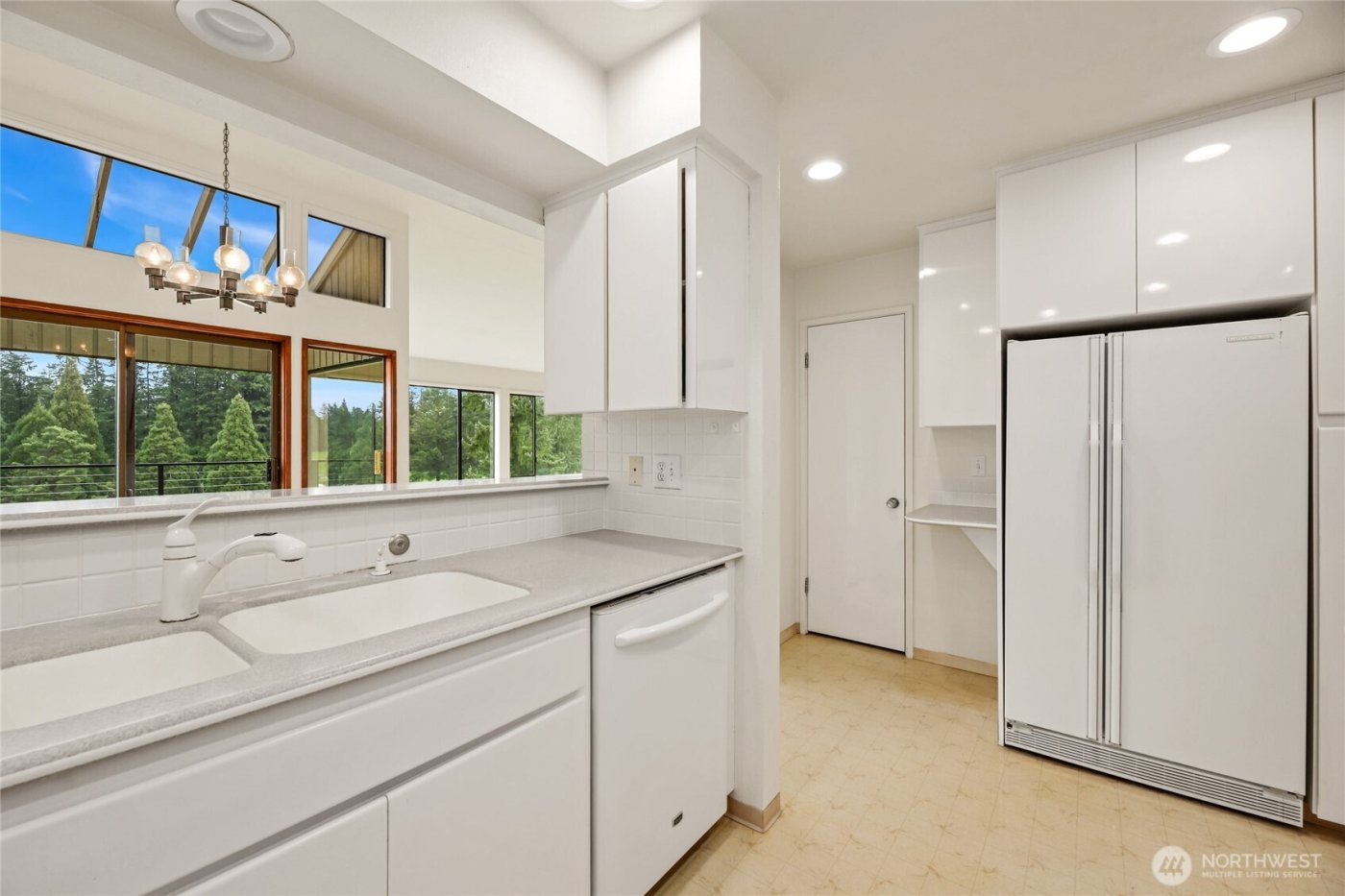 25126 B 142nd Avenue SE, Kent, WA 98042