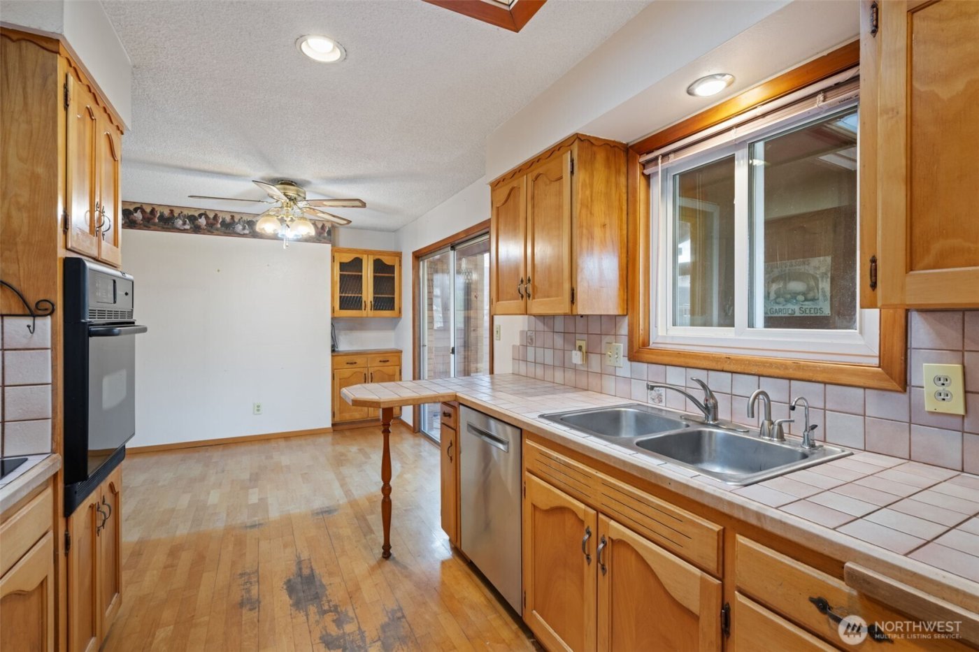 235 9th Street , Washougal, WA 98671