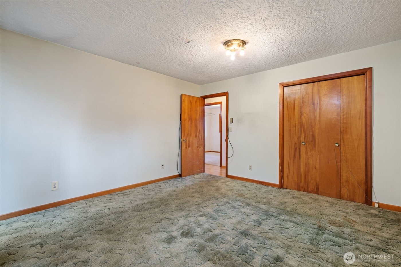 235 9th Street , Washougal, WA 98671