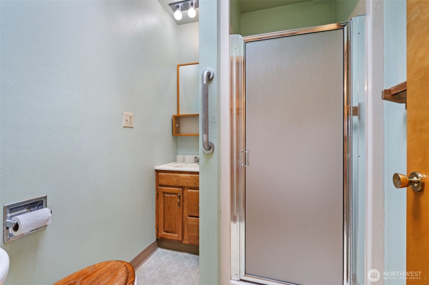 235 9th Street , Washougal, WA 98671