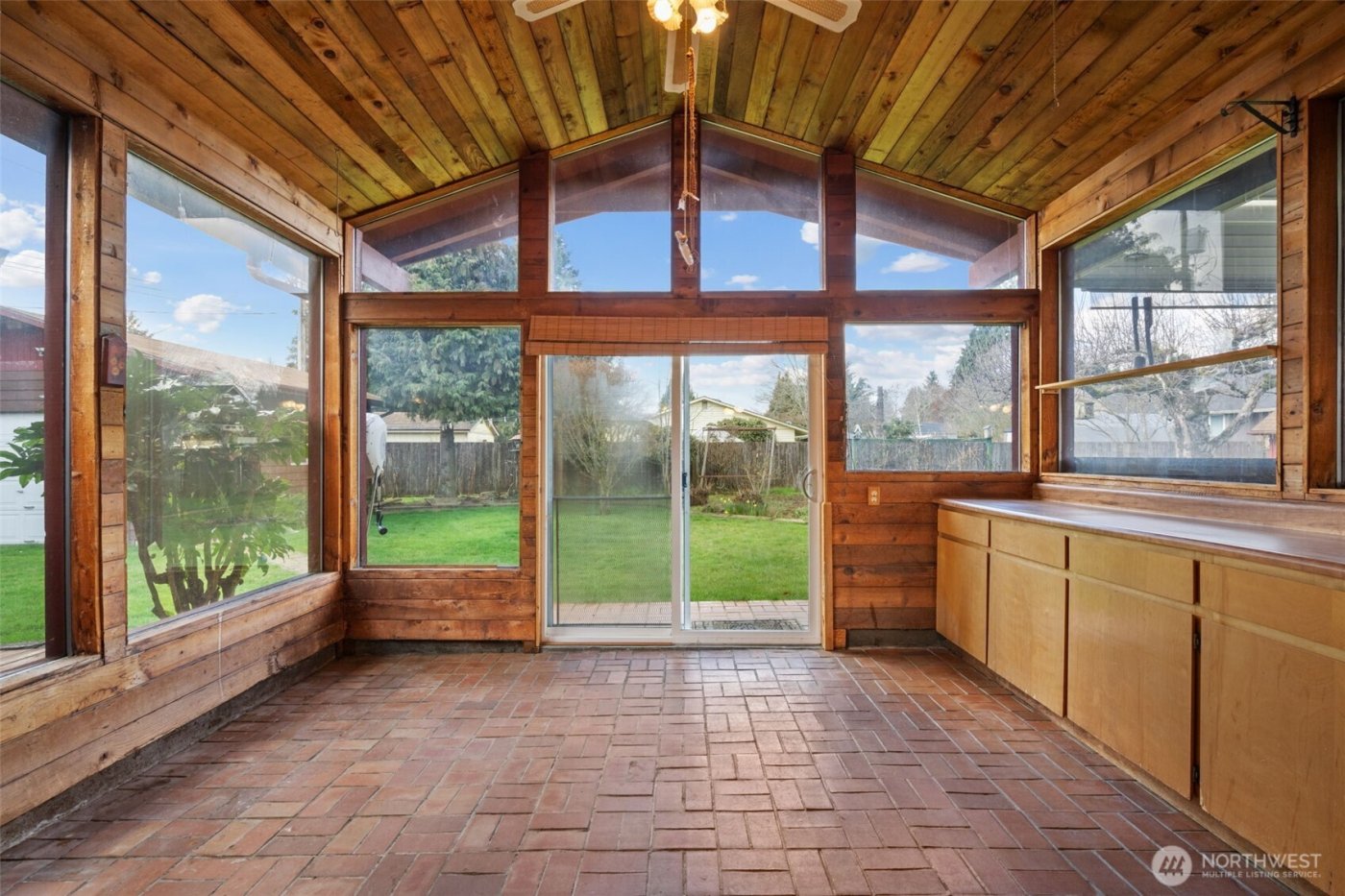 235 9th Street , Washougal, WA 98671