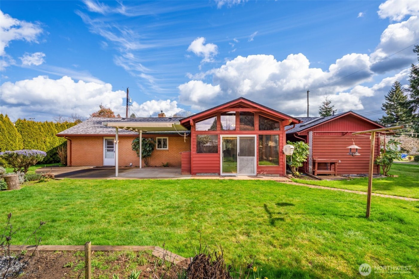 235 9th Street , Washougal, WA 98671
