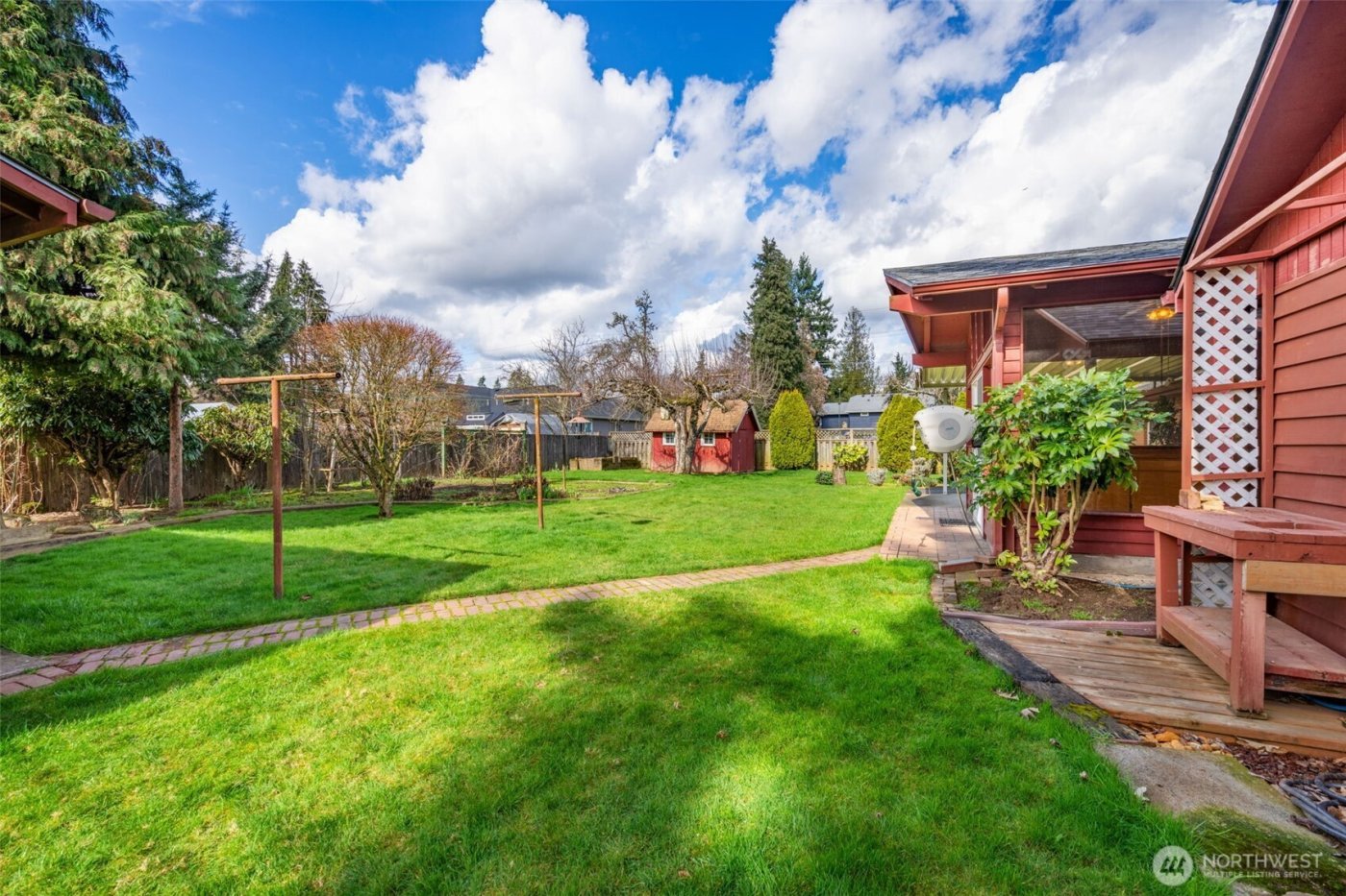 235 9th Street , Washougal, WA 98671