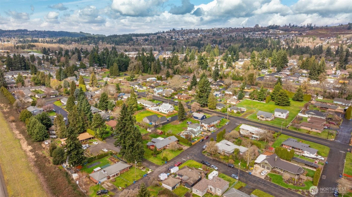 235 9th Street , Washougal, WA 98671