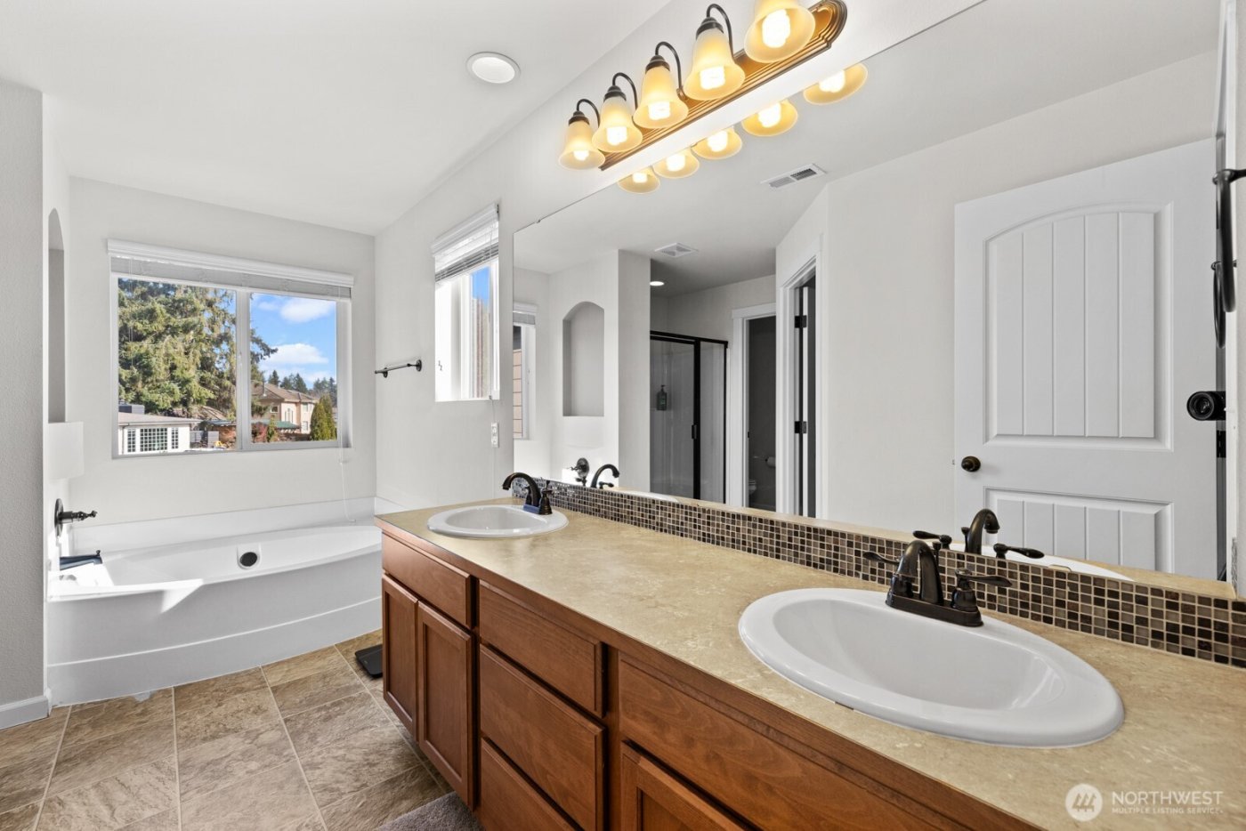 25836 168th Place SE, Covington, WA 98042-5845