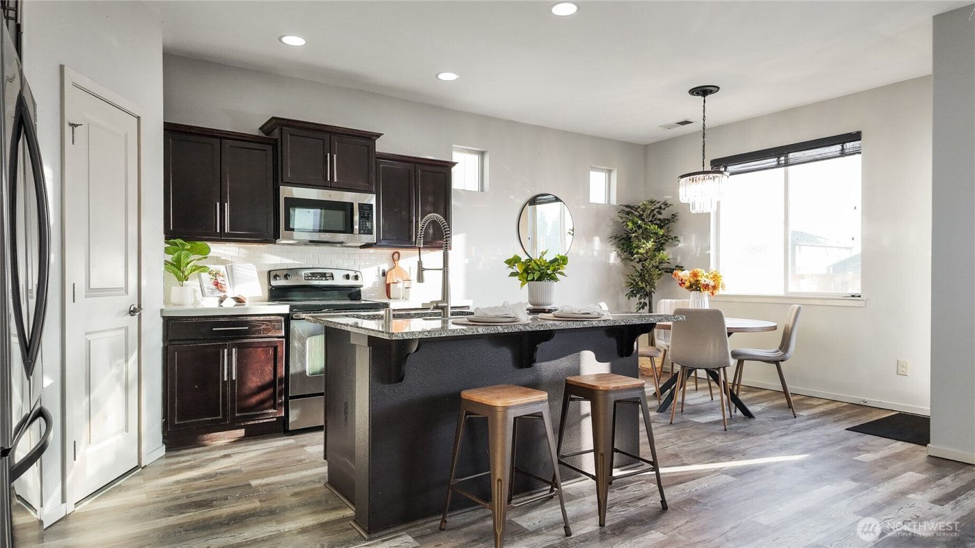 20523 5th Avenue Ct E, Spanaway, WA 98387-7856