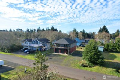 415 Olympic View Avenue NE, Ocean Shores, WA 98569-9359 - Photo 2