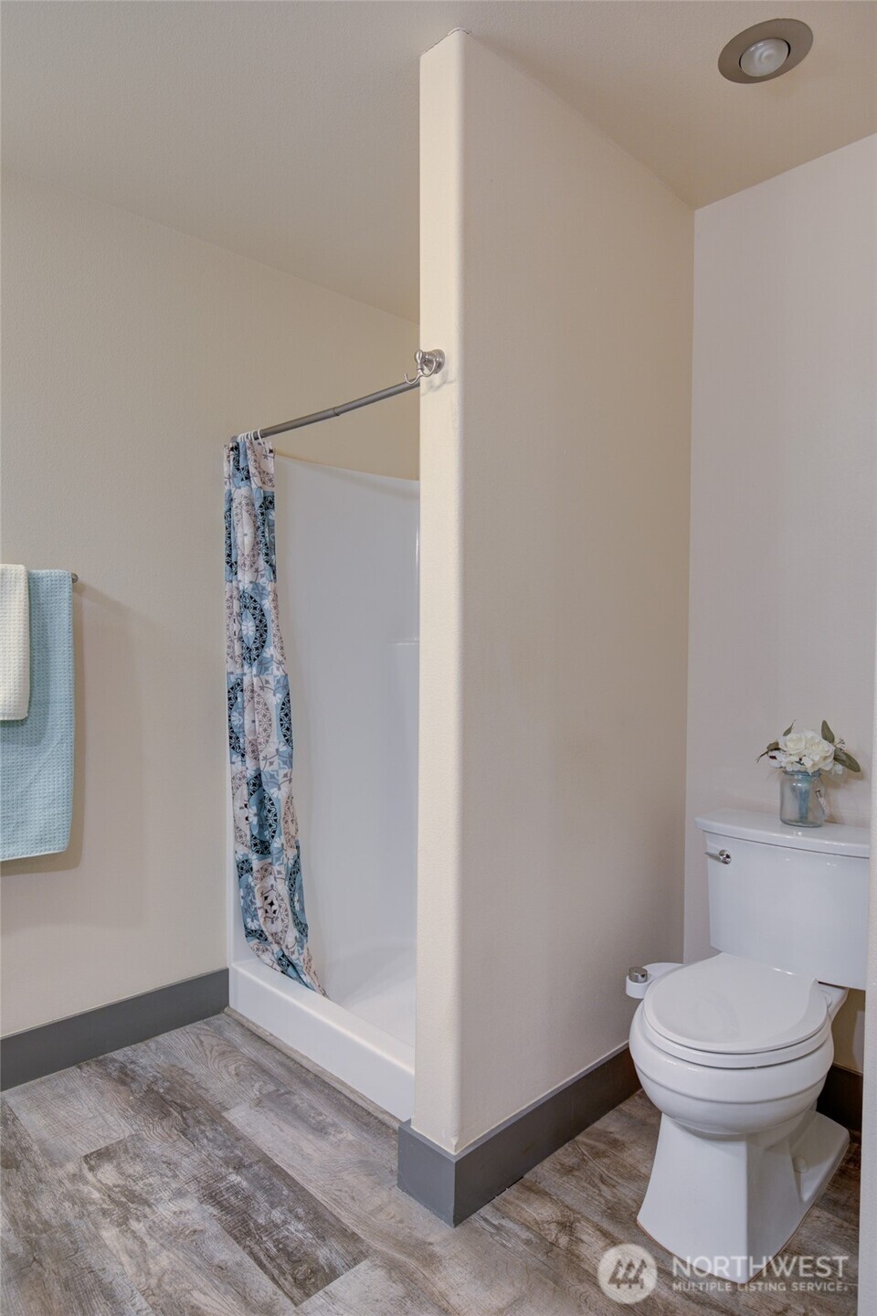 415 Olympic View Avenue NE, Ocean Shores, WA 98569-9359