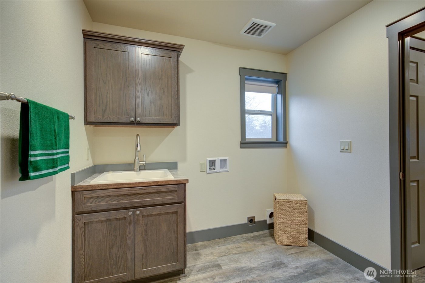 415 Olympic View Avenue NE, Ocean Shores, WA 98569-9359