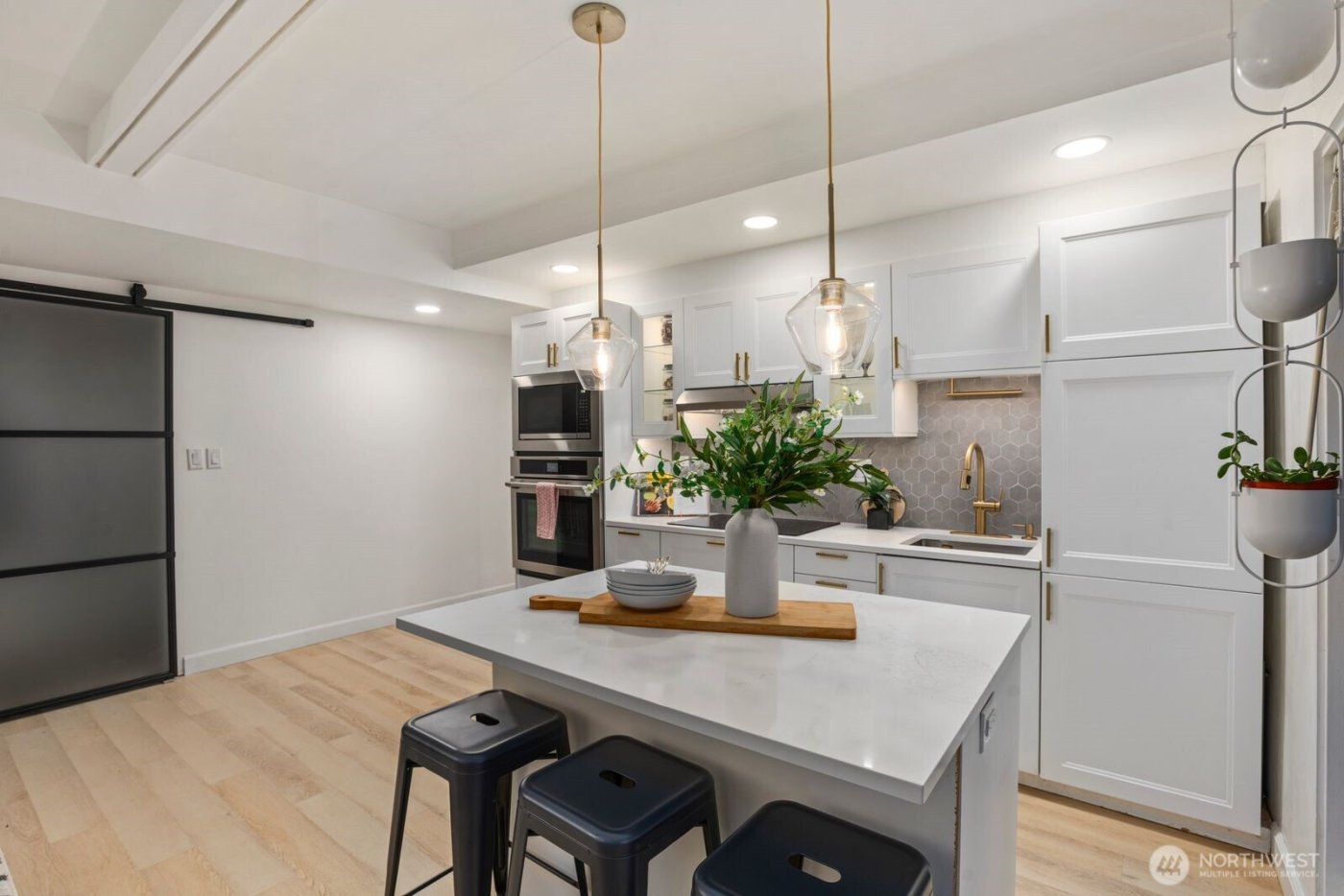 1520 Sycamore Drive SE, Issaquah, WA 98027