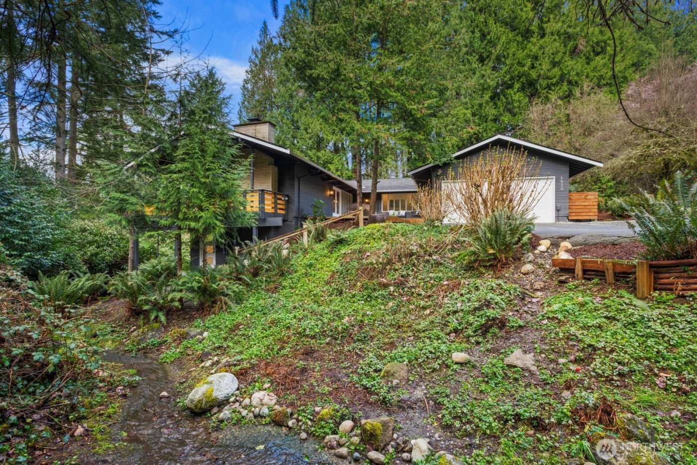 1520 Sycamore Drive SE, Issaquah, WA 98027