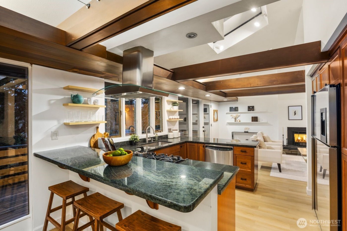 1520 Sycamore Drive SE, Issaquah, WA 98027