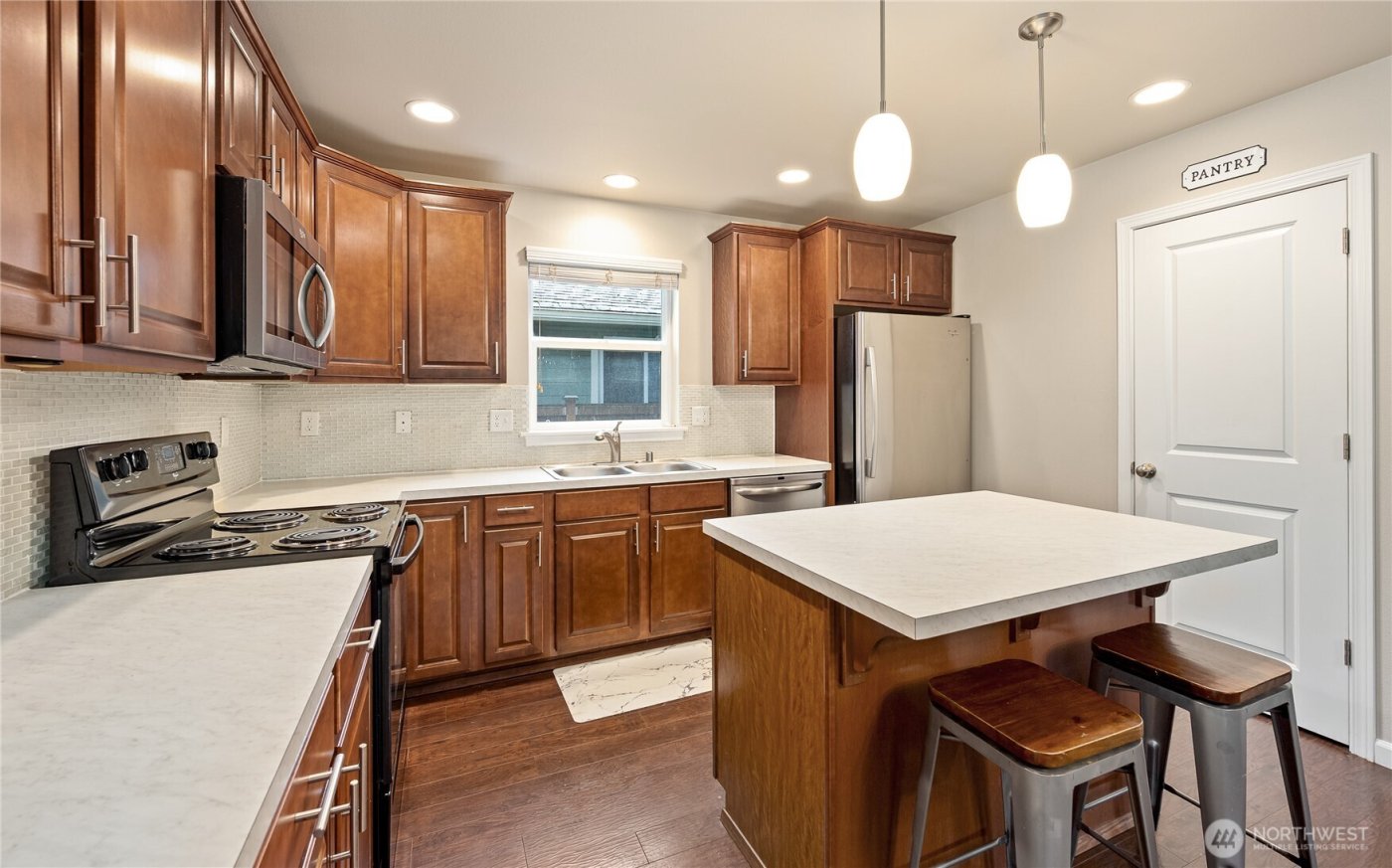 312 S French Avenue , Arlington, WA 98223