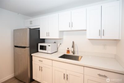 2253 Gilman Drive W #406, Seattle, WA 98119 - Photo 28