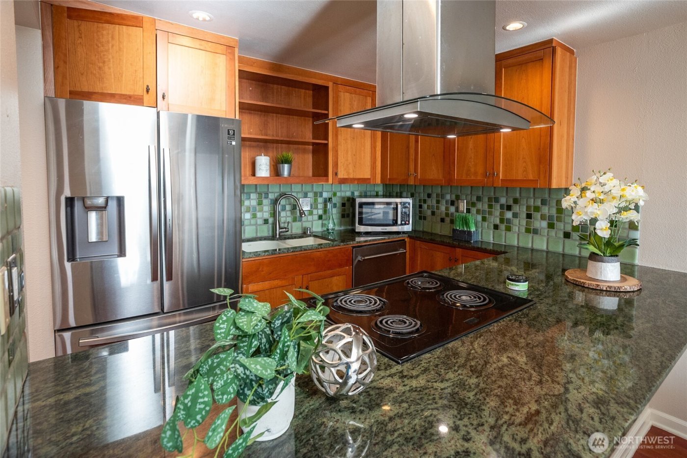 2253 Gilman Drive W #406, Seattle, WA 98119