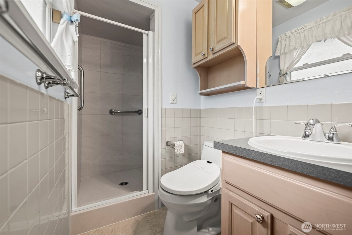 5727 N 13th Street , Tacoma, WA 98406