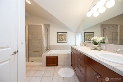 1820 Franklin Avenue E, Seattle, WA 98102 - Photo 14