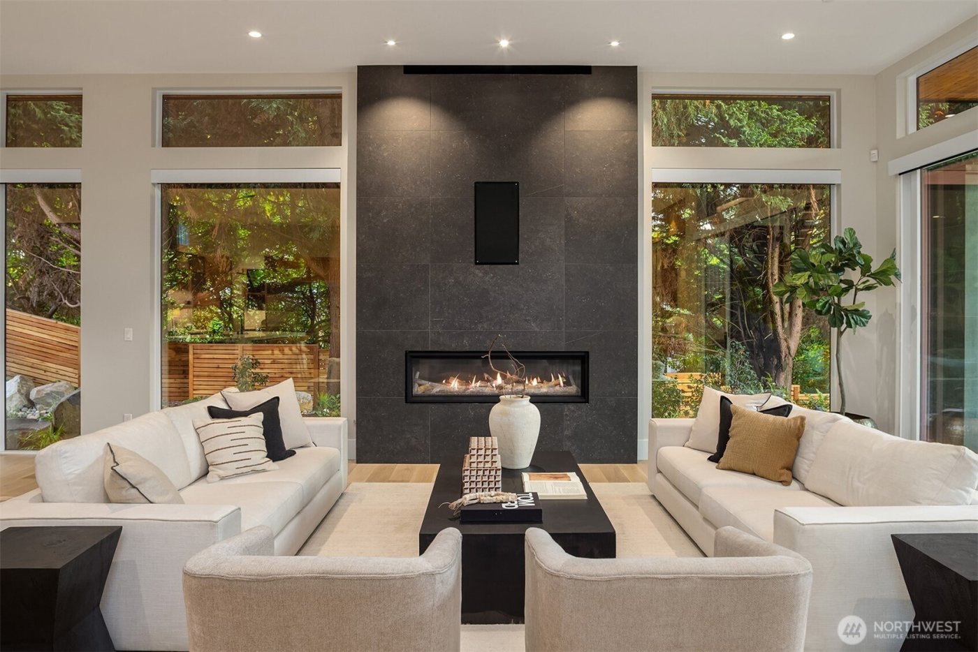 1028 89th Ave NE, Bellevue, WA 98004