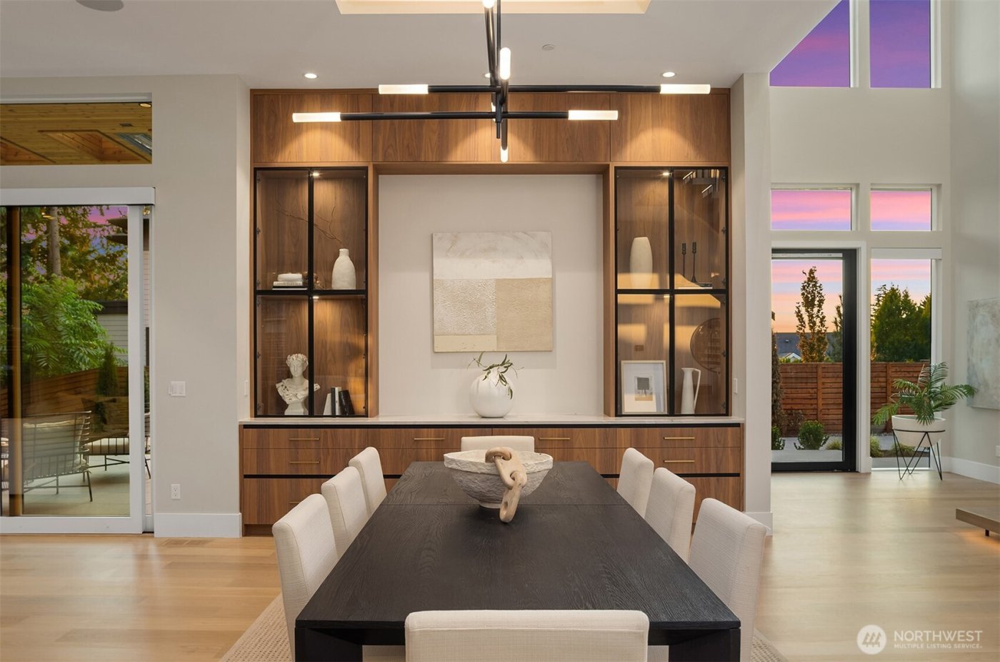 1028 89th Ave NE, Bellevue, WA 98004