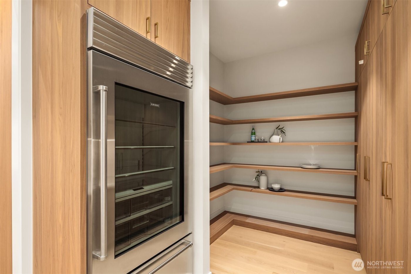 1028 89th Ave NE, Bellevue, WA 98004