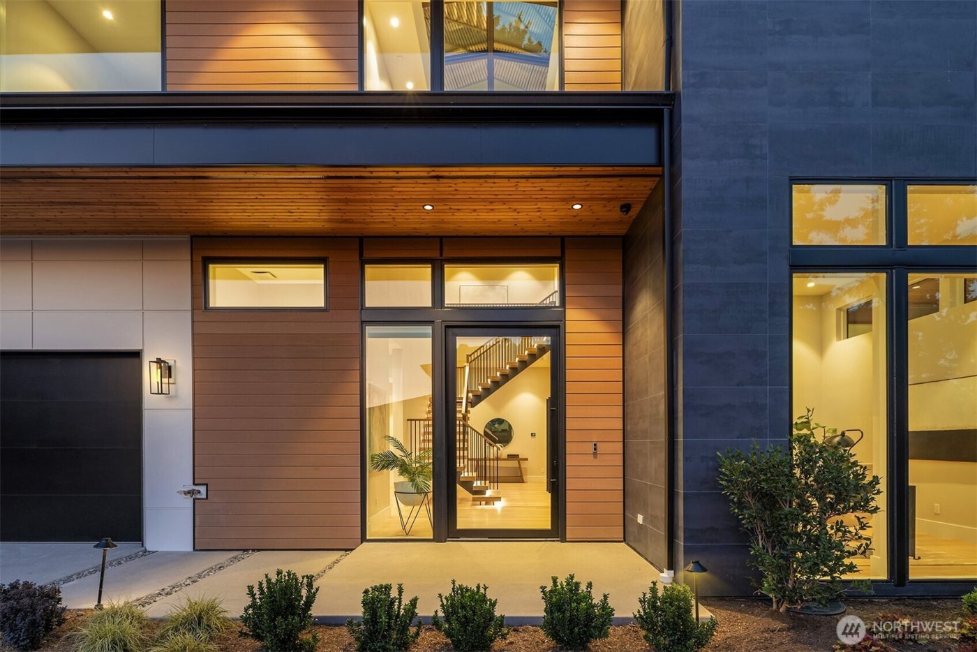 1028 89th Ave NE, Bellevue, WA 98004