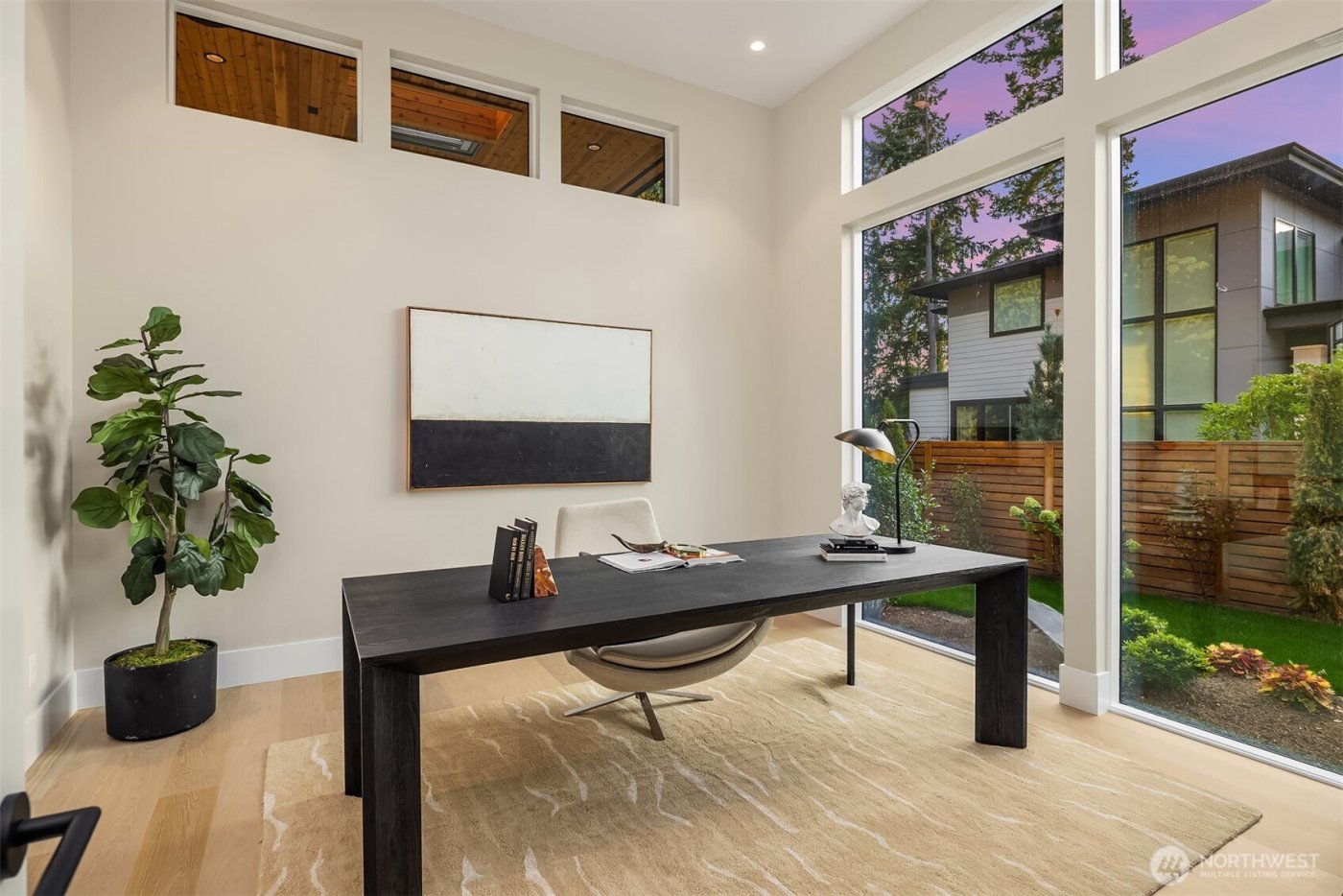 1028 89th Ave NE, Bellevue, WA 98004