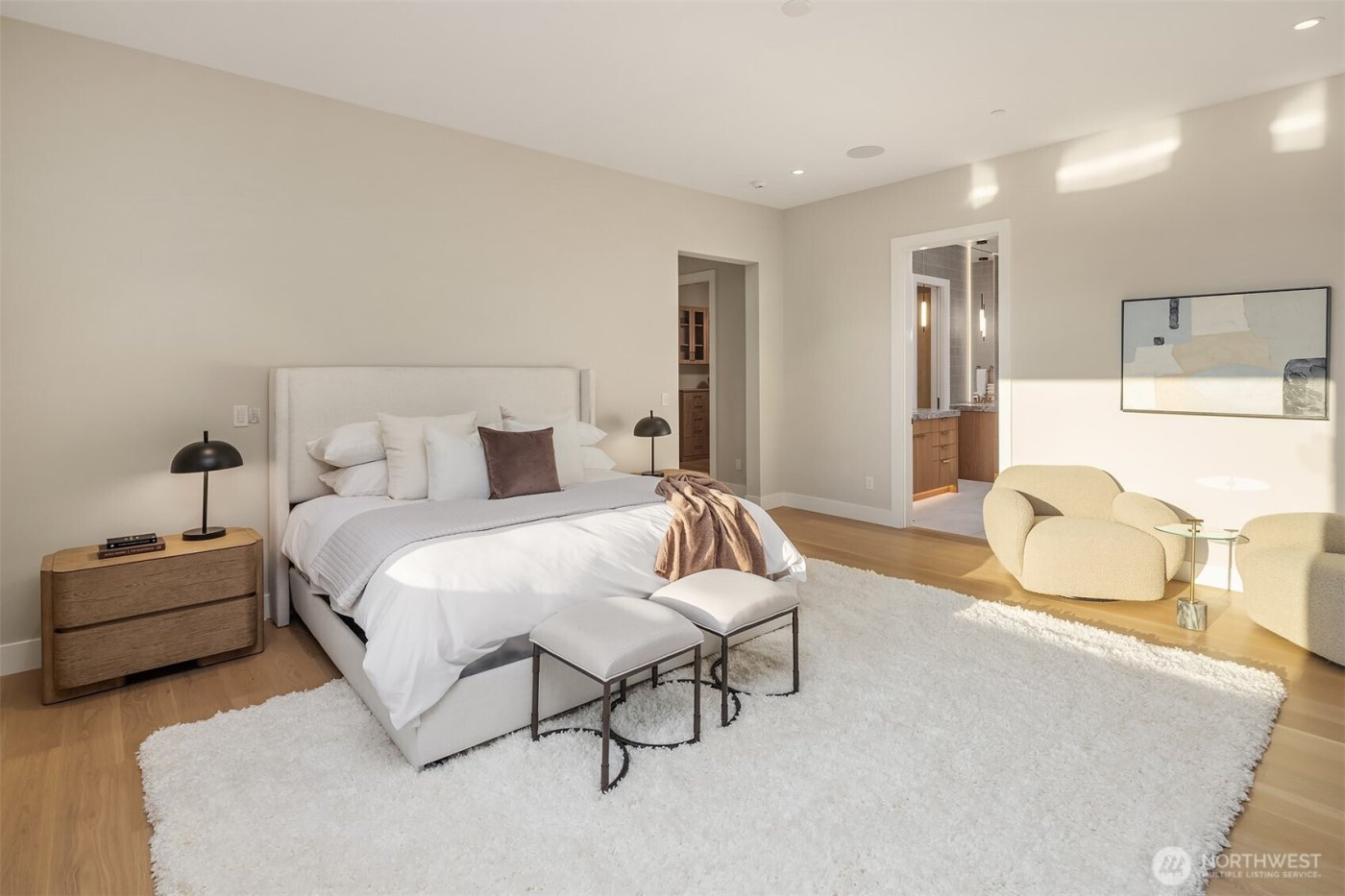 1028 89th Ave NE, Bellevue, WA 98004