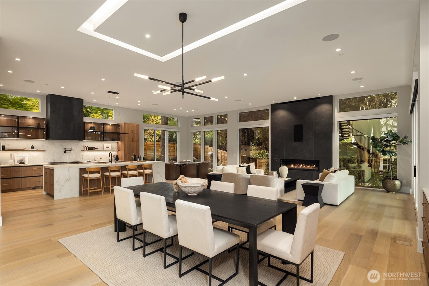 1028 89th Ave NE, Bellevue, WA 98004