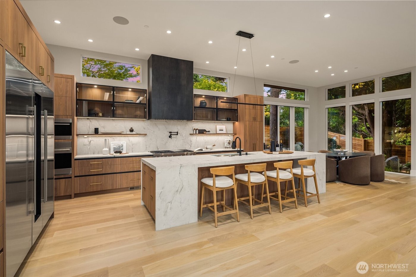 1028 89th Ave NE, Bellevue, WA 98004