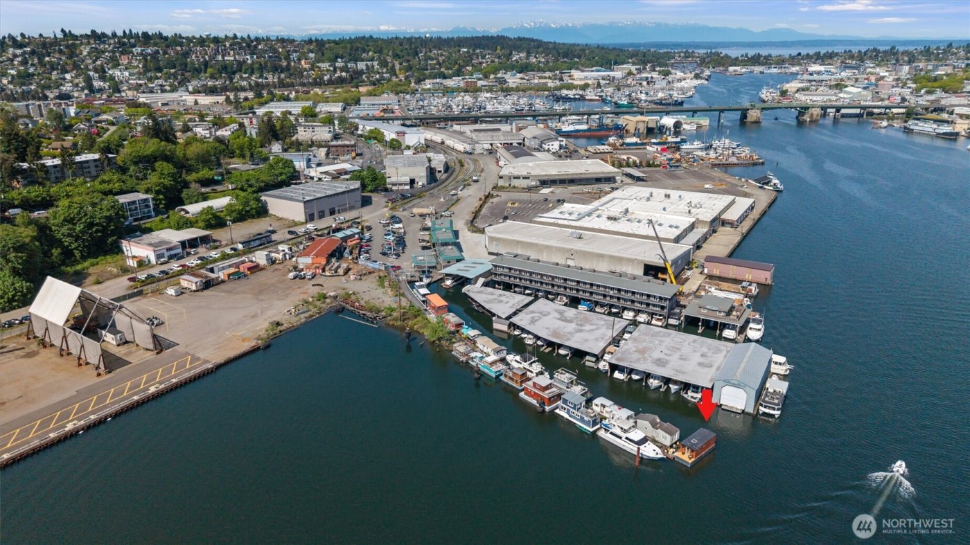 1080 W Ewing Place #0-P, Seattle, WA 98119