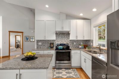 8498 Illahee Road NE, Bremerton, WA 98311 - Photo 14