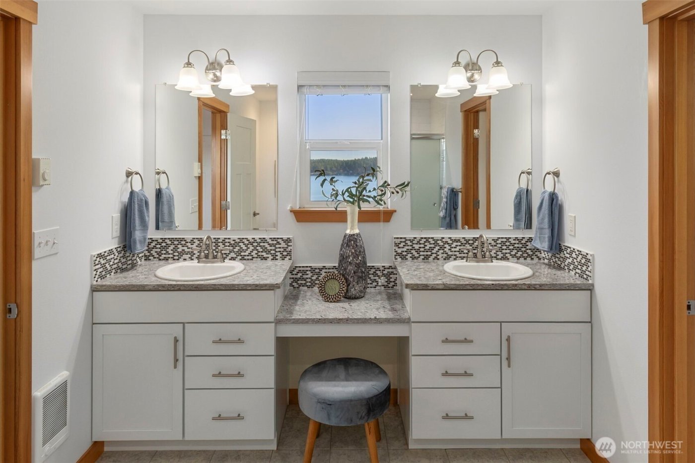 8498 Illahee Road NE, Bremerton, WA 98311