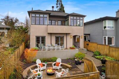 3773 SW Grayson Street , Seattle, WA 98126
