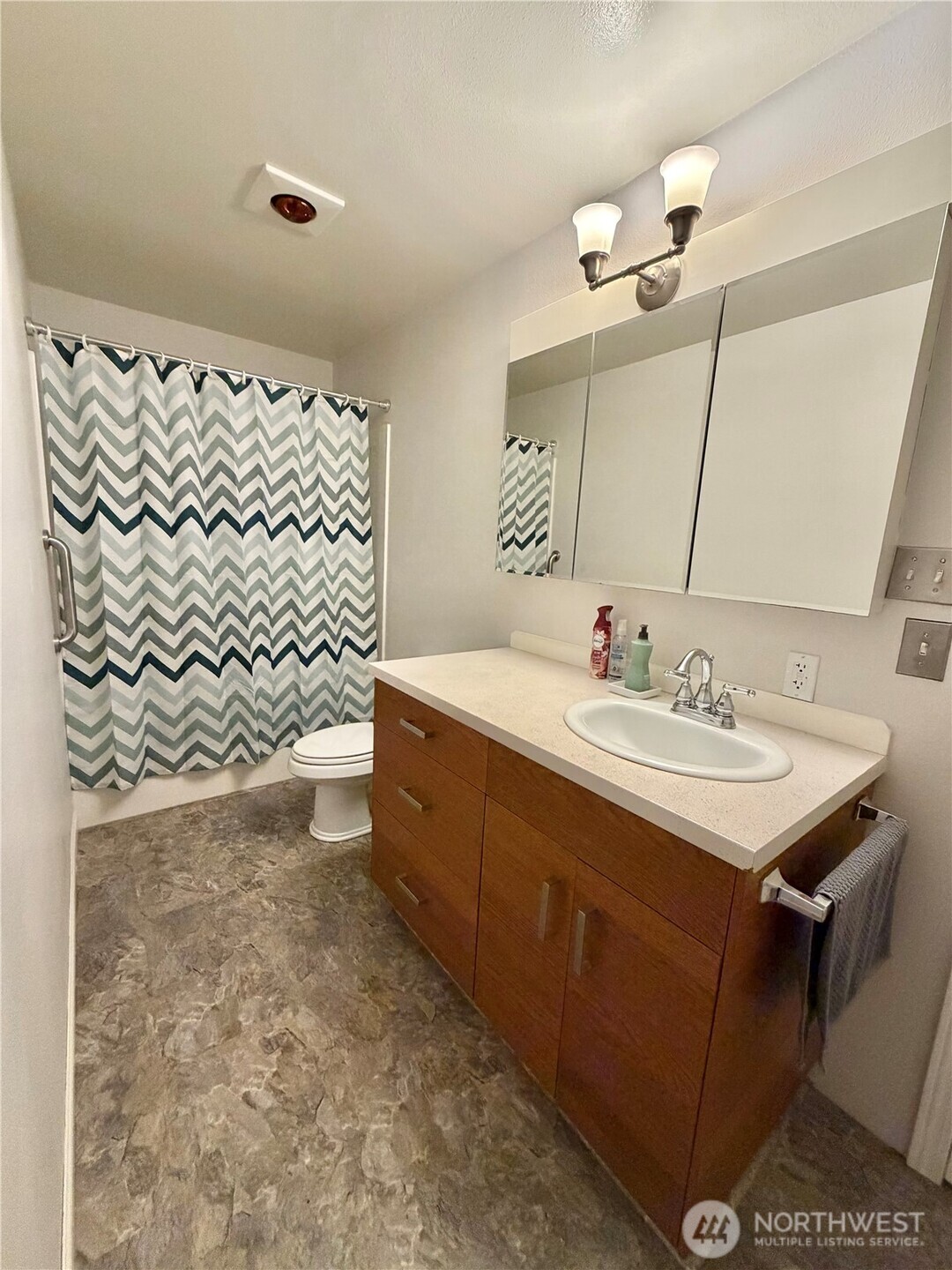 293 Blueberry Hill Drive , Quilcene, WA 98376-9667