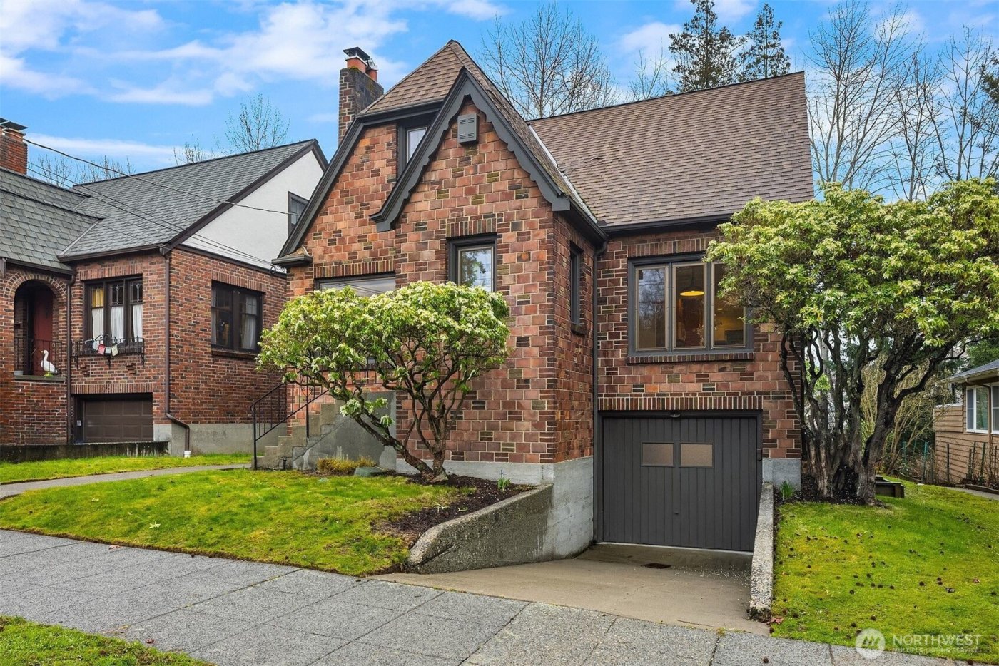 4810 38th Avenue NE, Seattle, WA 98105